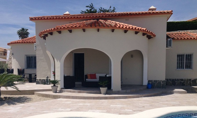 Beniarbeig Ski Chalet | Villa CASA VISTA in Beniarbeig, at 10 minutes from the beaches
