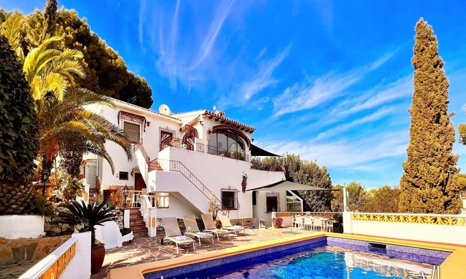 Pinar del Advocat Villa | VILLA CHRIS in Moraira – 4 bedrooms, private pool, panoramic sea and marina views, air conditioning and Wi-Fi