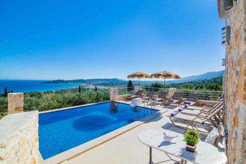 Alonia Villa | Villa Chrysso Horio 2 by Villa Plus