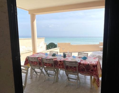 Torre Lapillo Villa | Villa Ciccarese dentro la spiaggia