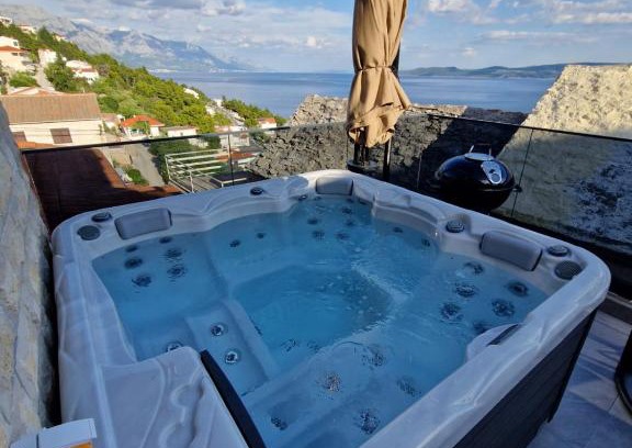 Mimice Villa | Villa Cico with jacuzzi