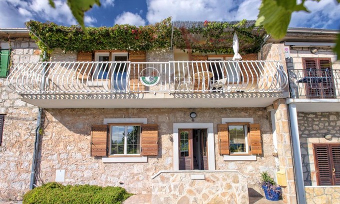 Zavala Villa | Villa Cincilograd
