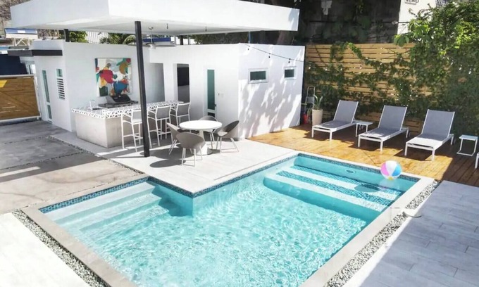 Ocean Park House | Villa Coco: Private Pool | 5 Min Walk to Beach