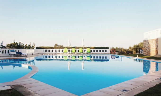 Maleme Villa | Villa Cook with pool and sea views