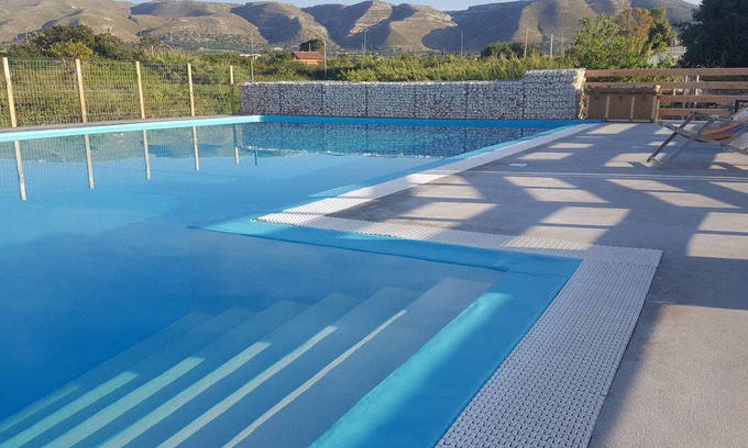 Avola Villa | Villa Corradò 500m from the sea .Swimming pool, 6-7posti CIN IT089002C2PERUWYY