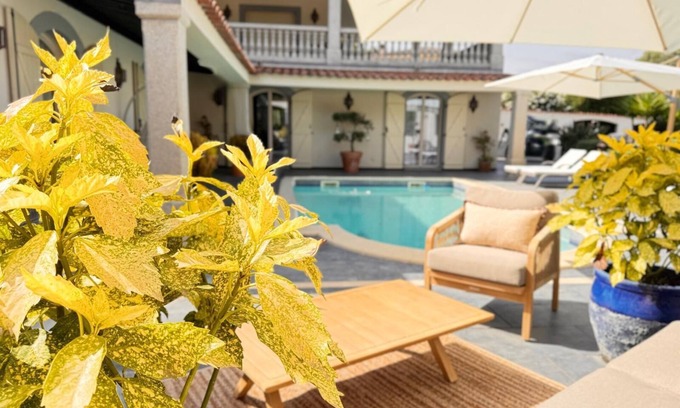 Peri Villa | Villa de Charme Avec Piscine, Parfaite Pour des Vacances Estivales Inoubliables