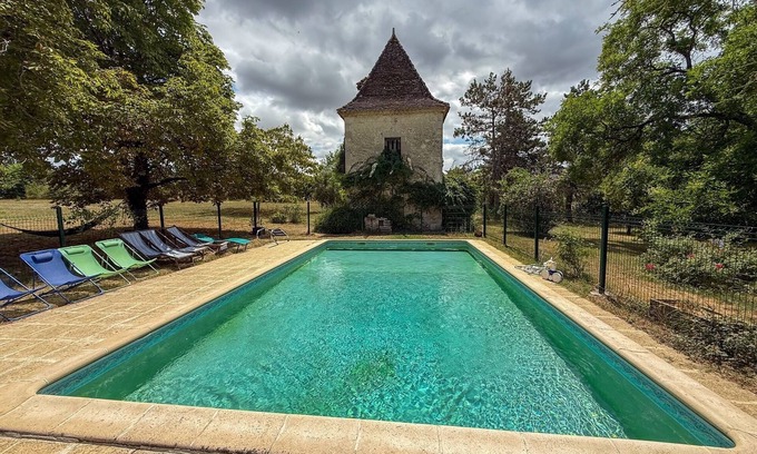 Astaffort Villa | Villa de Rêve Pour 20 Personnes Avec sa Piscine et son Parc