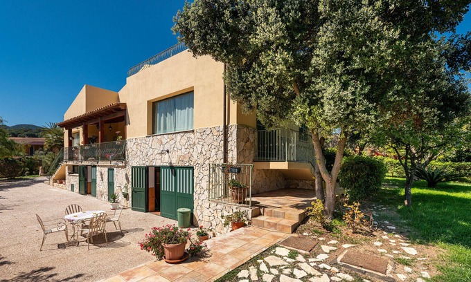 Poggio dei Pini Villa | Villa del Poggio - Q2875
