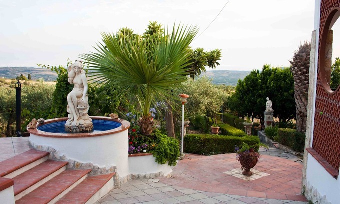 Villafranca Sicula Villa | VILLA DI ROSA | HOLIDAY IN SICILY