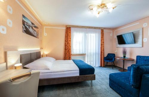 Mielno Villa | VILLA DORA - CENTRUM, PODGRZEWANY BASEN 5m x 10m, Plac zabaw, Parking