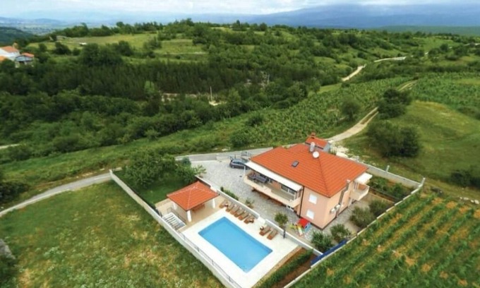 Caporice Villa | Villa Duje - relax yourself on the top of the hill