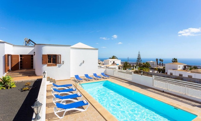 La Asomada Villa | Villa El Callao - Four Bedroom Villa, Sleeps 8