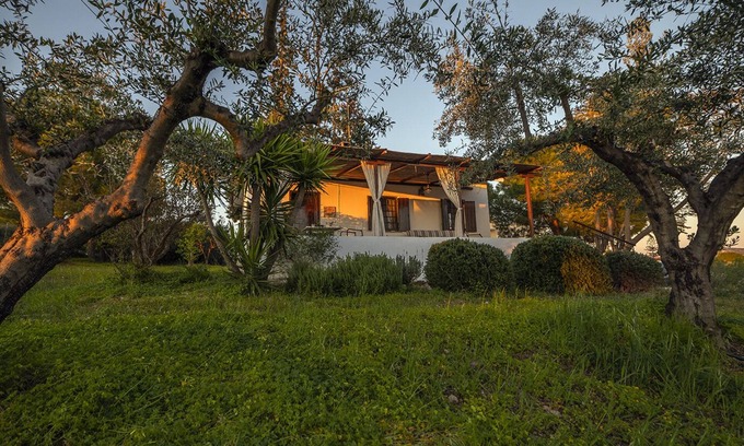 Ermionida House | VILLA ERMINEL Traditional country house in a peaceful area