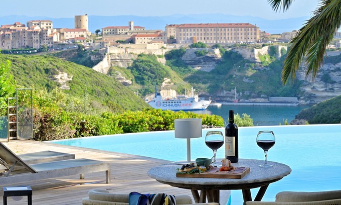 Bonifacio Villa | Villa F4, sea view, Bonifacio citadel and Sardinia (10)