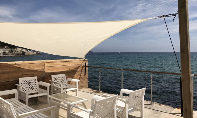 La Ciotat House | Villa feet in the water