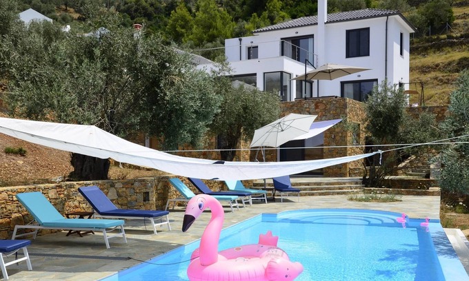 Votsi Villa | Villa Fegari