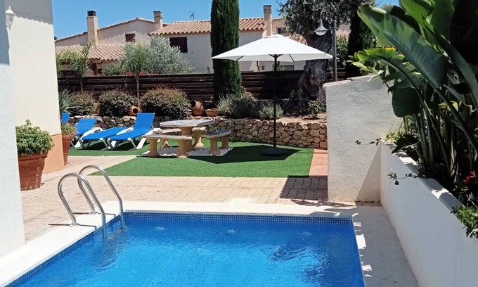 Riumar Ski Chalet | Villa for 8 people with private pool and very close to the beach