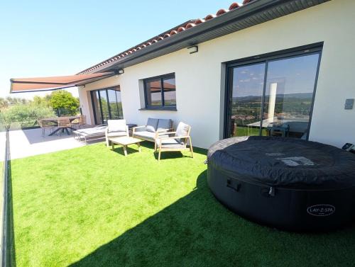 Saint-Martin-de-Villereglan Villa | Villa Cimes d'Azur