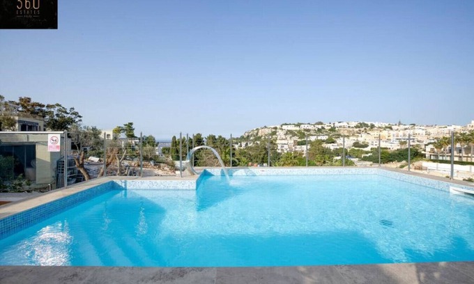 Santa Maria Estate House | Villa GEM with in/Outdoor Pool & SPA + Billiard