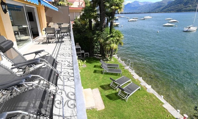 Minusio House | Villa "Genovese al Lago": Exceptional villa with private lake access, indoor pool and own buoy