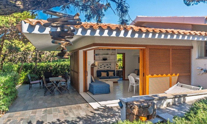 Portobello Villa | Villa 'Gerbera - 250m Dal Mare' with Sea View, Wi-Fi and Air Conditioning