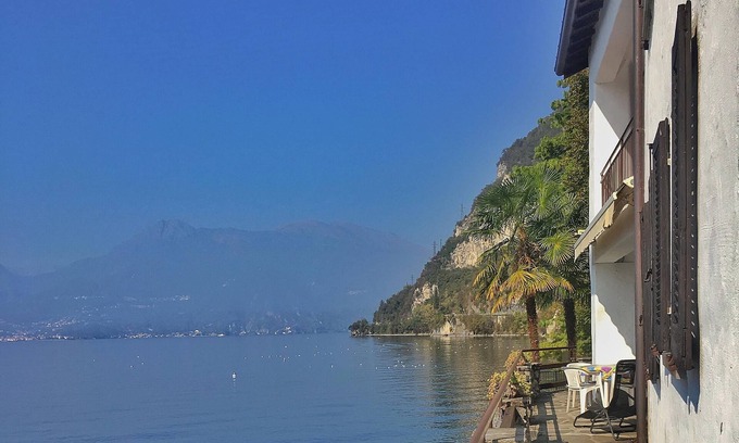 Fiumelatte Villa | Villa "Gioconda" with Lake & Mountain View, Terrace, Garden, Balcony & Wi-Fi