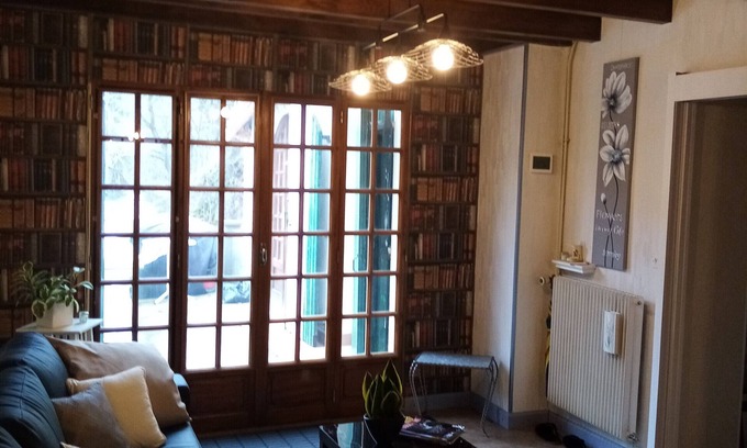 Cusset Villa | Villa "Gite des Grivats" with Private Garden, Private Terraces & Wi-Fi