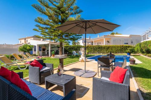 Pera Villa | Villa Glamour by Portucasa