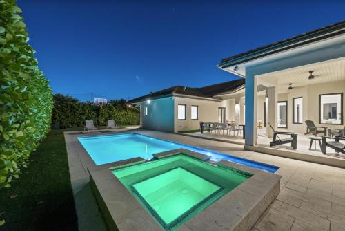 Fontainebleau Villa | Villa Grand