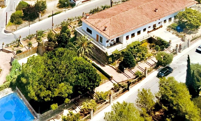 Canyelles Villa | Villa Grande for families by HLCLUB Agency