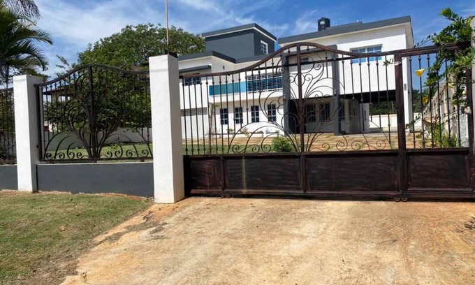Jarabacoa Villa | Villa Grecko Place, a Relaxing large indoor space and large pool with a gazebo