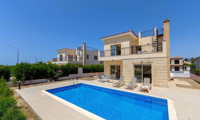 Prodromi House | Villa Green Valley 2 is a spacious and stylish villa set on a small complex within a short walk of t
