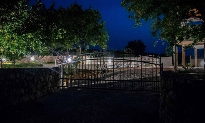 Podgradina Villa | Villa Hanami Zen Garden by Feel Croatia