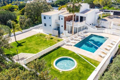 Porches House | Villa Horizon Grande - Stunning Luxury villa great location sleeps 16