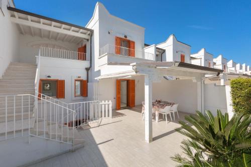 Porto Cesareo House | Villa Ilaria Chiusurelle by BarbarHouse