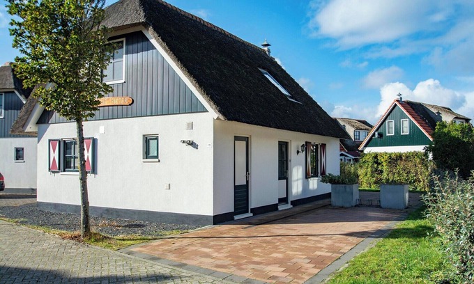 Callantsoog Villa | Villa in Callantsoog with Whirlpool and Beach