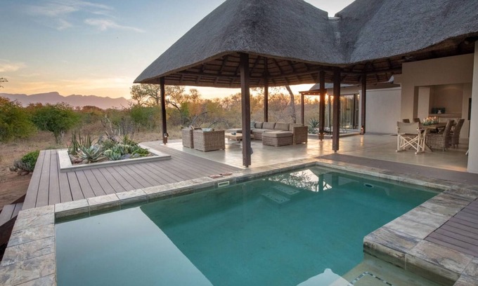 Hoedspruit House | Villa in Hoedspruit with private heated pool