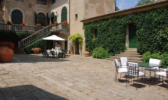 Montelopio Villa | Villa in Montelopio with 5 bedrooms sleeps 9
