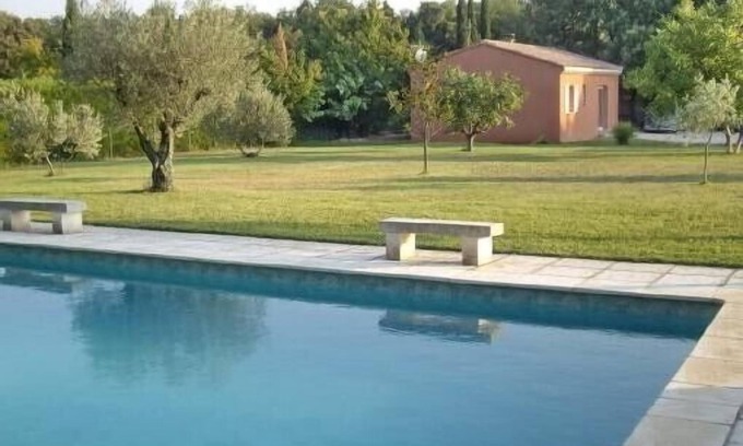 L'Isle-sur-la-Sorgue Villa | Villa Isle on the quiet Sorgue with pool