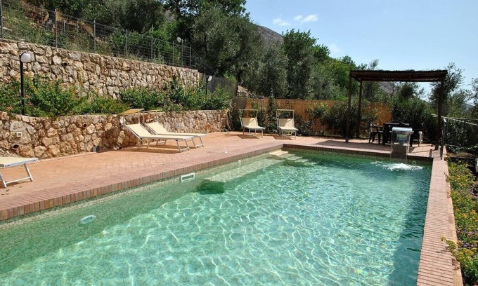 Itri Apartment | Villa Itri - Zaffiro - Apartment with shared pool