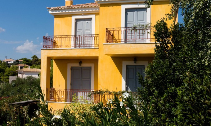 Agios Emilianos Villa | Villa Iva by JJ Hospitality-