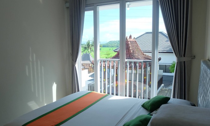 Bangunjiwo Villa | Villa Jogja Grand Bale with Private Pool by Simply Homy