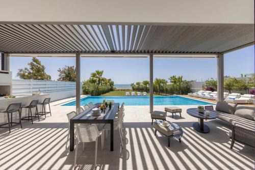 Ayia Thekla Villa | Villa JoJo Seafront