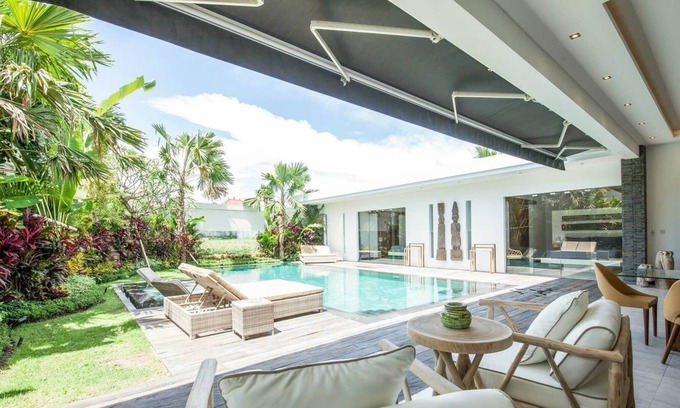 Dyanapura Villa | Villa Kamil New 3 BR 800 m to the beach with Pool