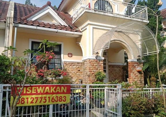 Cipanas Villa | Villa kota bunga cipanas 3 kamar baru renovasi full wifi