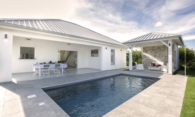 Saint-Francois Villa | VILLA L'INDIA - Family Haven of Peace Near Golf