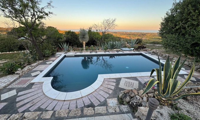 Avola Villa | VILLA LA CAVA of the NOTO Valley