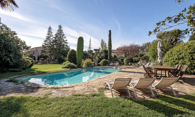 El Bruc Villa | Villa 'La Masia' with Mountain View, Private Pool and Wi-Fi