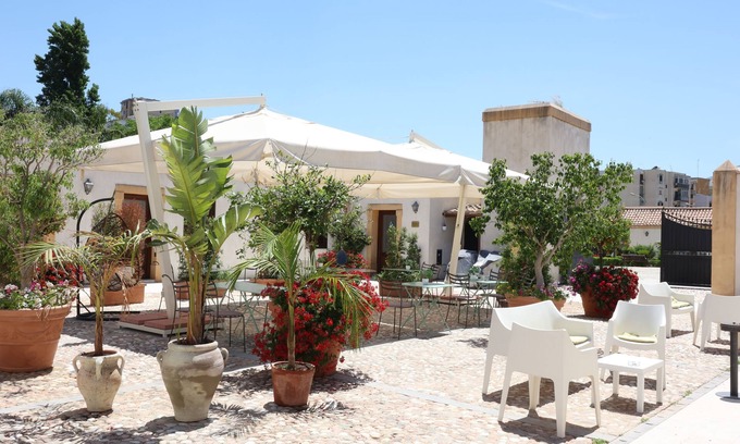 Palermo Hotel | Villa Lampedusa Hotel & Residence