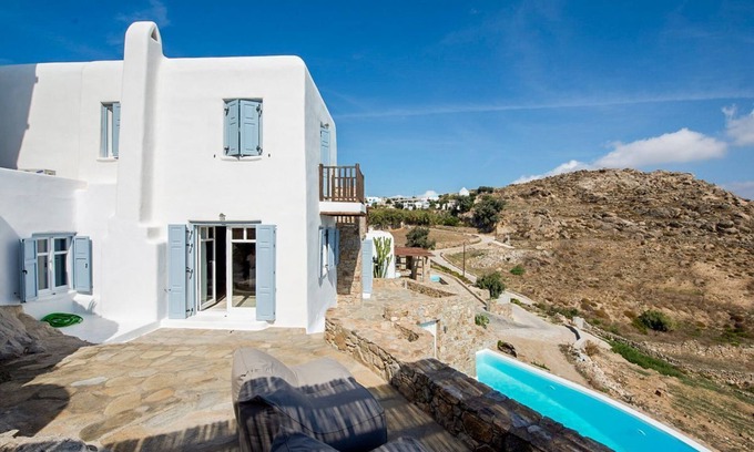 Psarou Villa | Villa Larimar - Three Bedroom Villa, Sleeps 6